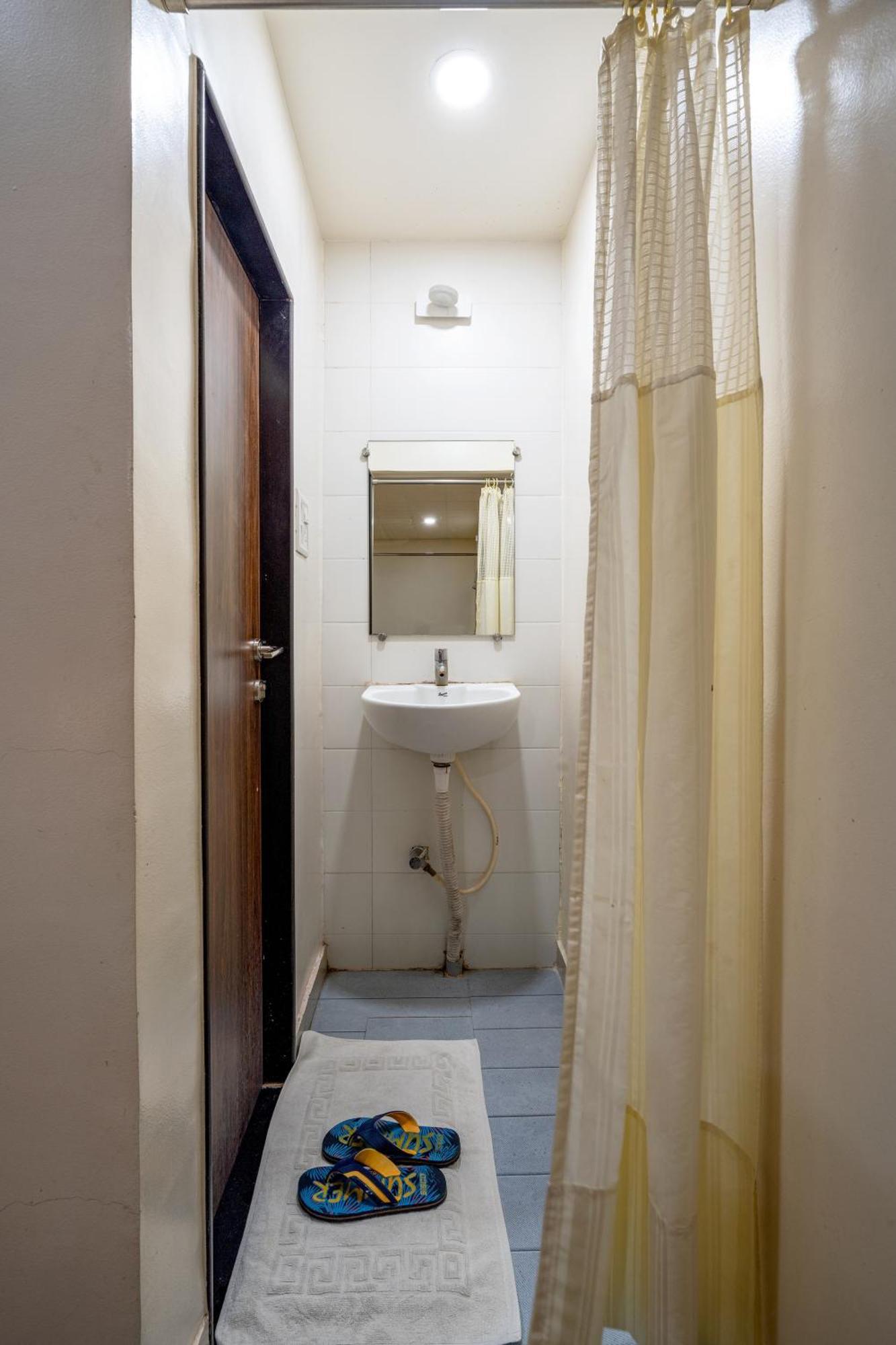 Hotel Darshan Executive Tuljapur Exterior foto
