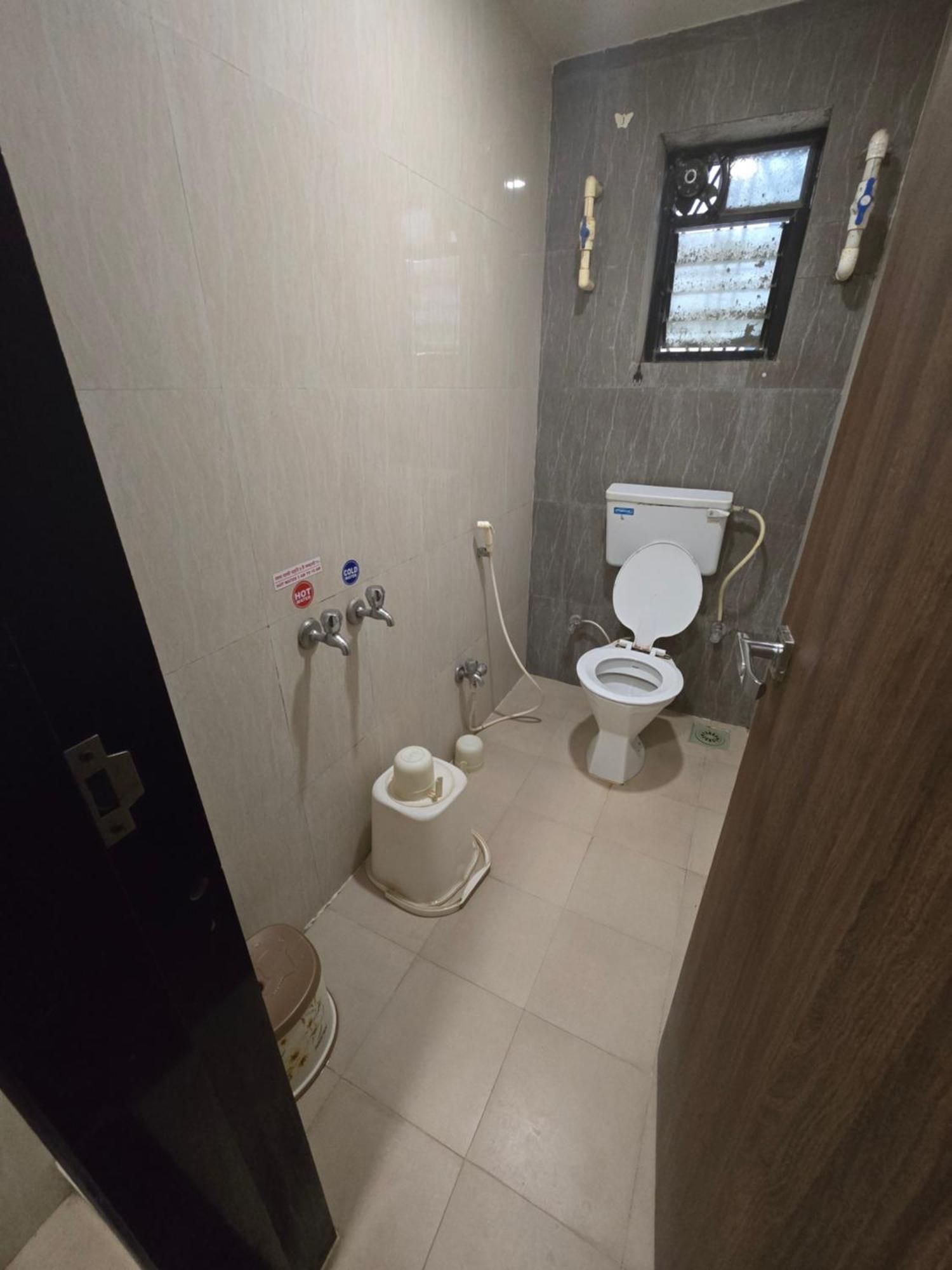Hotel Darshan Executive Tuljapur Exterior foto