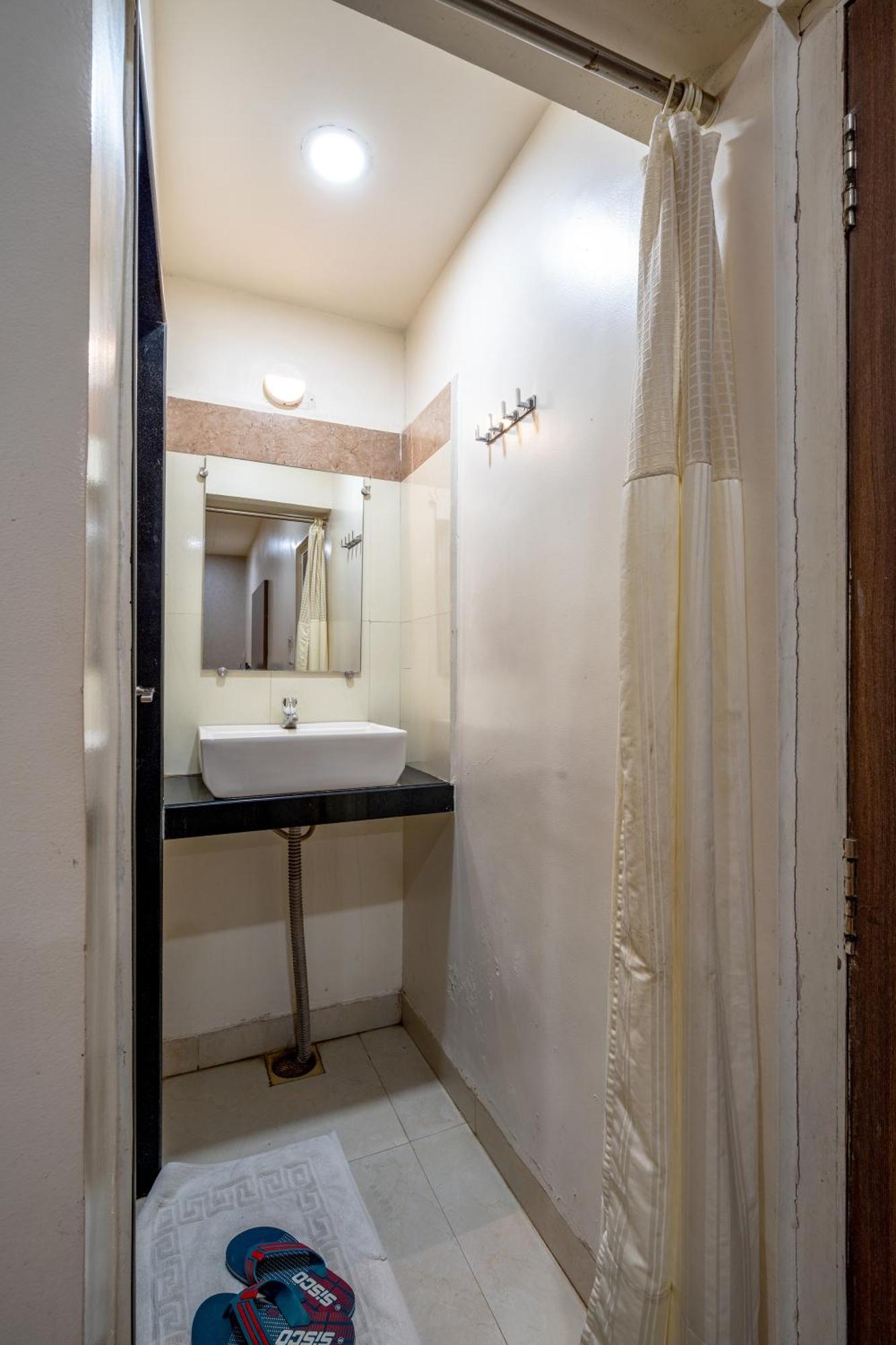 Hotel Darshan Executive Tuljapur Exterior foto